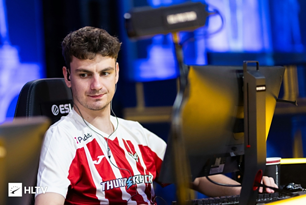 是复盘全年 是复盘全年